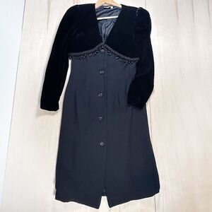 Vintage Morton Myles For The Warrens Black Velvet Beaded Sleeve Dress Sz 8 EUC‎